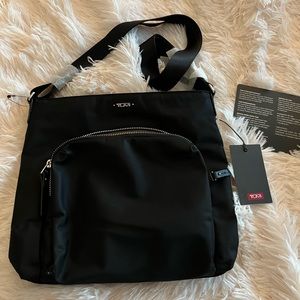 ✨💕New Tumi Cassie Crossbody Black in color. Dimensions in pic✨💕